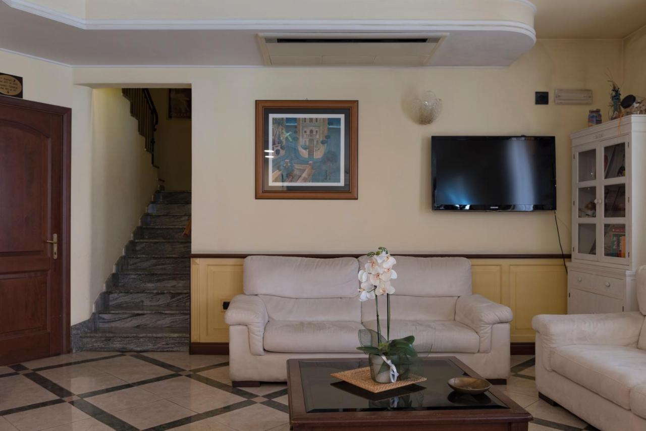 Stella 2000 Hotel 3*